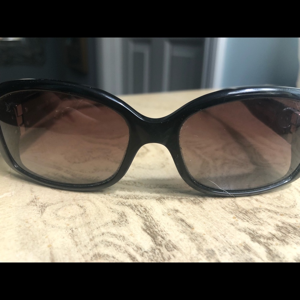 Louis Vuitton Soupçon Sunglasses